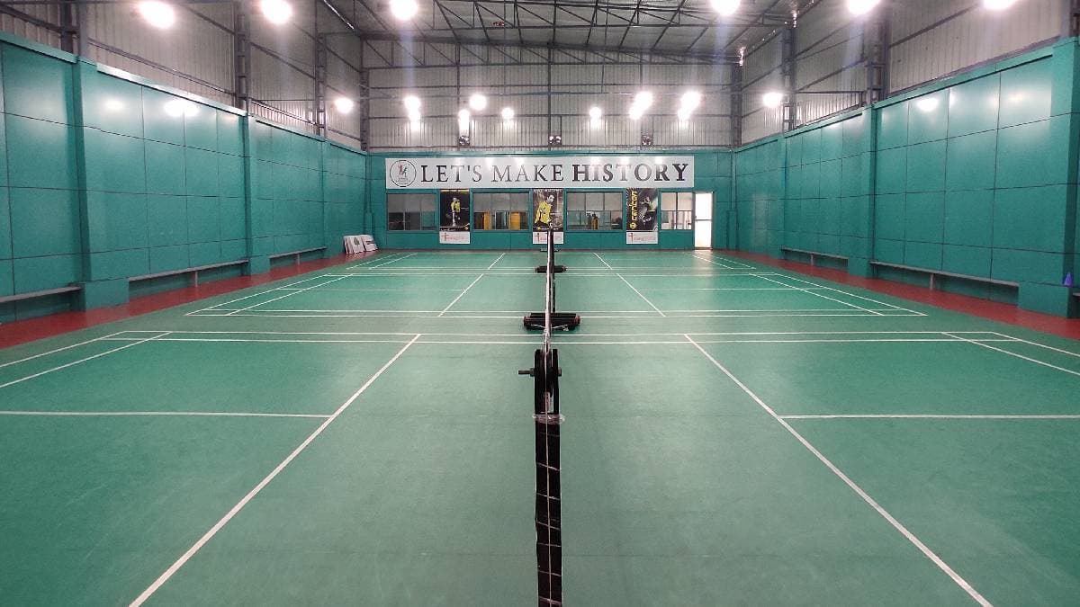 BADMINTON